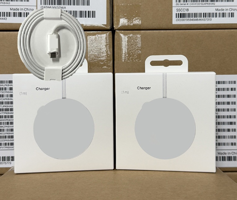 Mobile Phone Charger Magnetic Wireless Charger for Apple iPhone